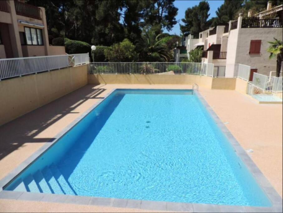 Superbe Appartement En Bord De Mer Bandol Dış mekan fotoğraf